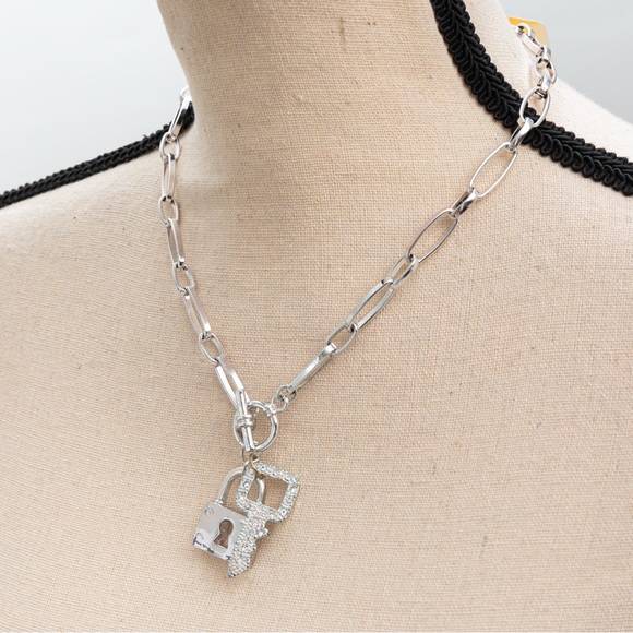 Silver tone link necklace toggle front closure & lock & key with clear stones - Picture 3 of 12